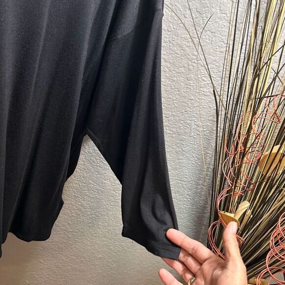 #287 Jacqueline Smith, black/gold and silver embellished tunic top size 2X - Picture 3 of 12